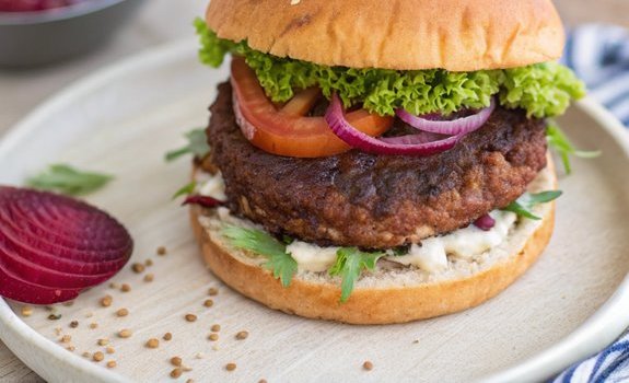 aussie style beef mince burger with beetroot